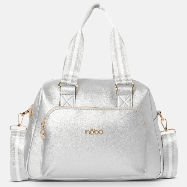 srebrne torebki damskie noszone na co dzień